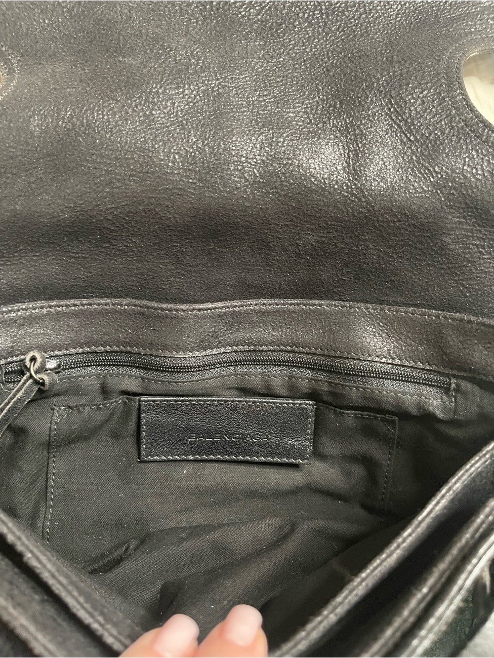 Balenciaga Black Distressed Leather Shoulder Bag Adjustable Strap Italy Rare - Picture 11 of 16